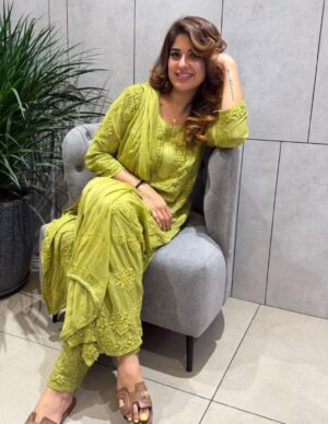 CHIKANKARI Viscose Georgette  top and pant With 6D Work-Green(DUPATTA INCLUDING)